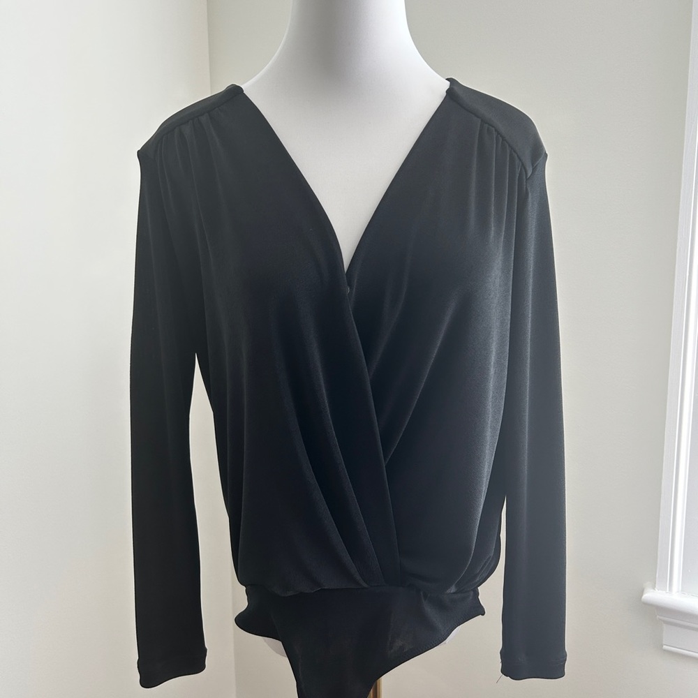 FREE PEOPLE BLACK V-NECK BODYSUIT